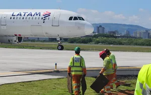 Restauração de pavimento  do Aeroporto de Porto Alegre