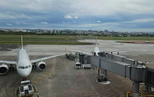 Restauração de pavimento  do Aeroporto de Porto Alegre